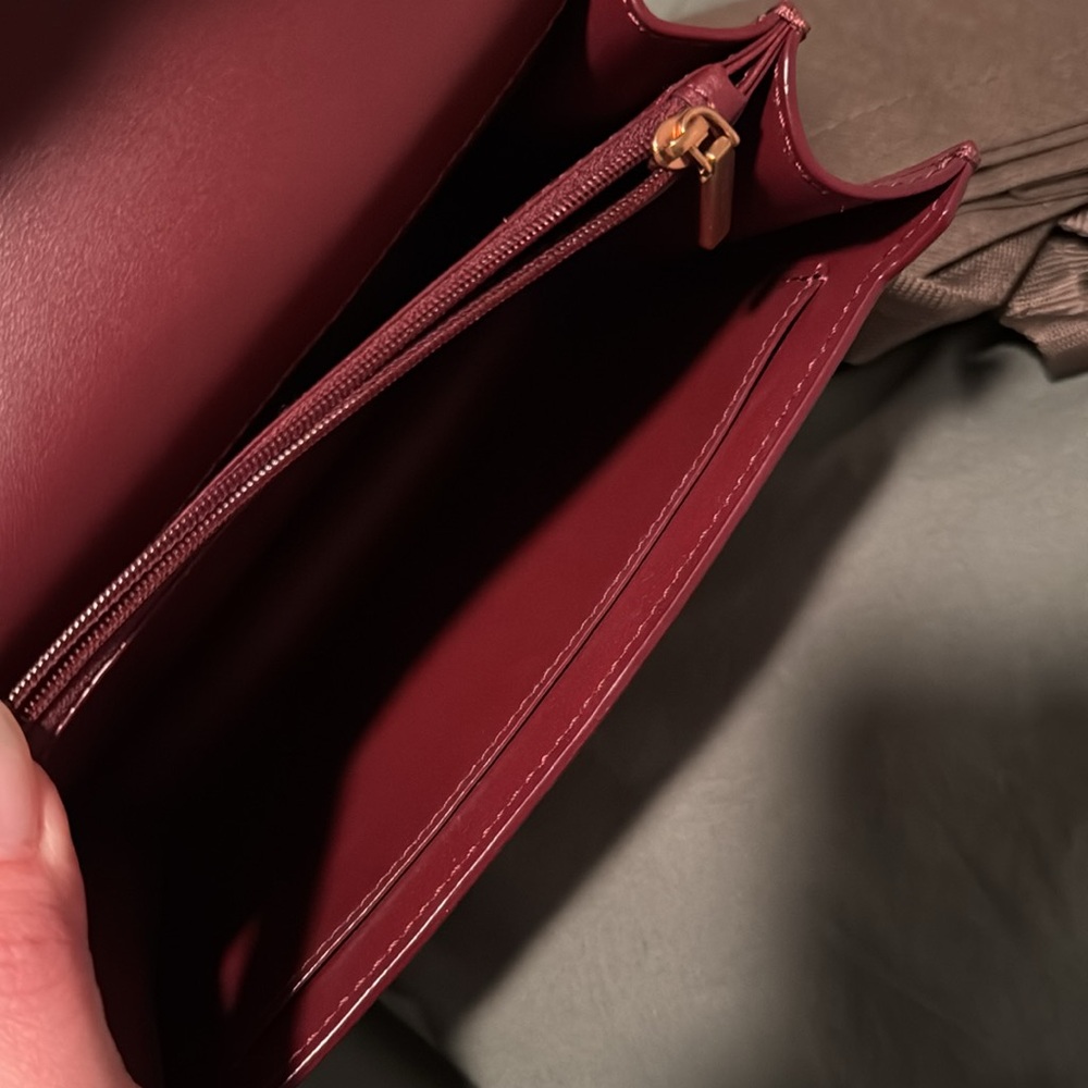 Charles and Kieth burgundy wine bag crossbody - Picture 4 of 12